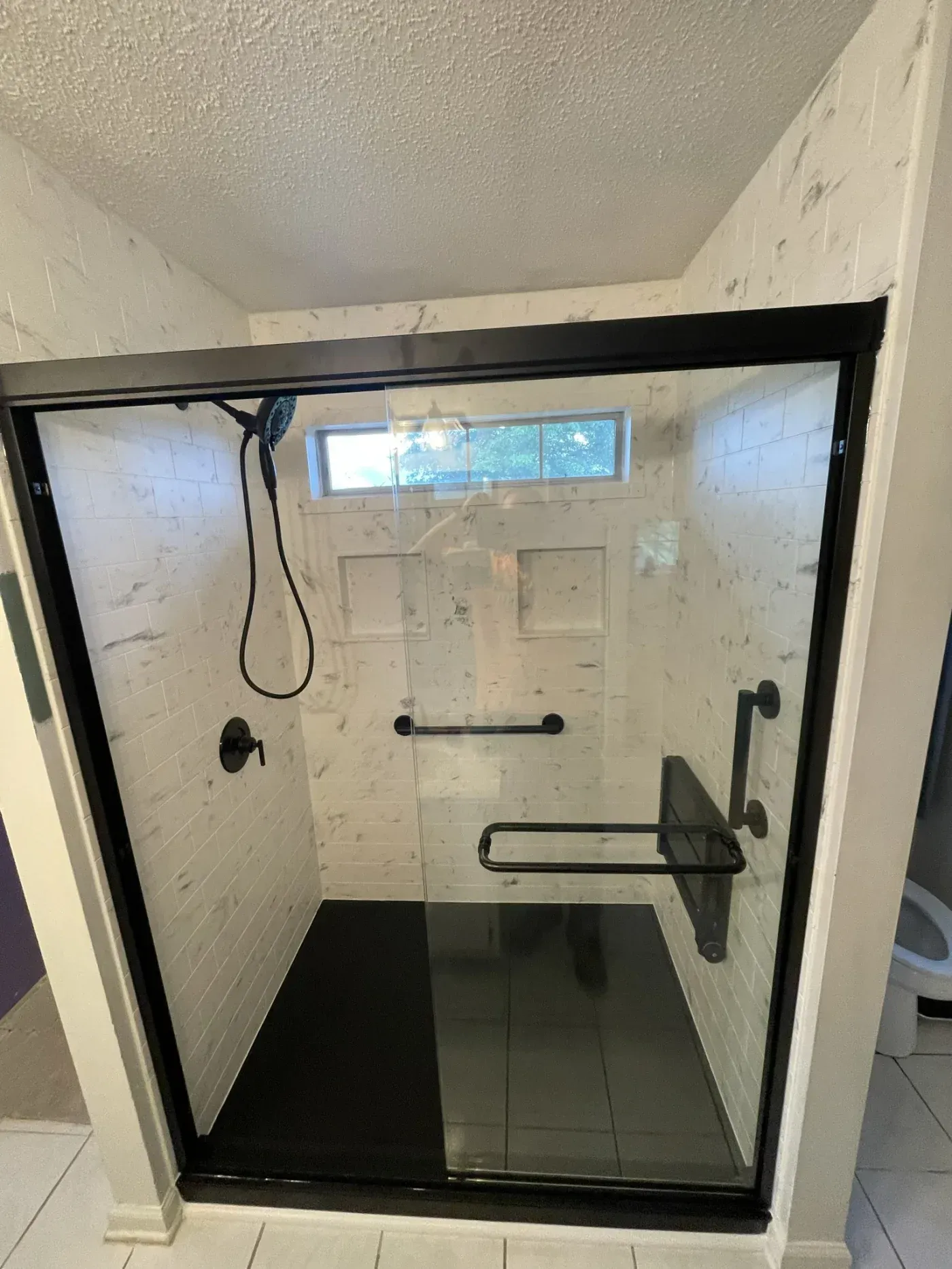 bath-remodeling-black-accents-lowell-Twist & Spout