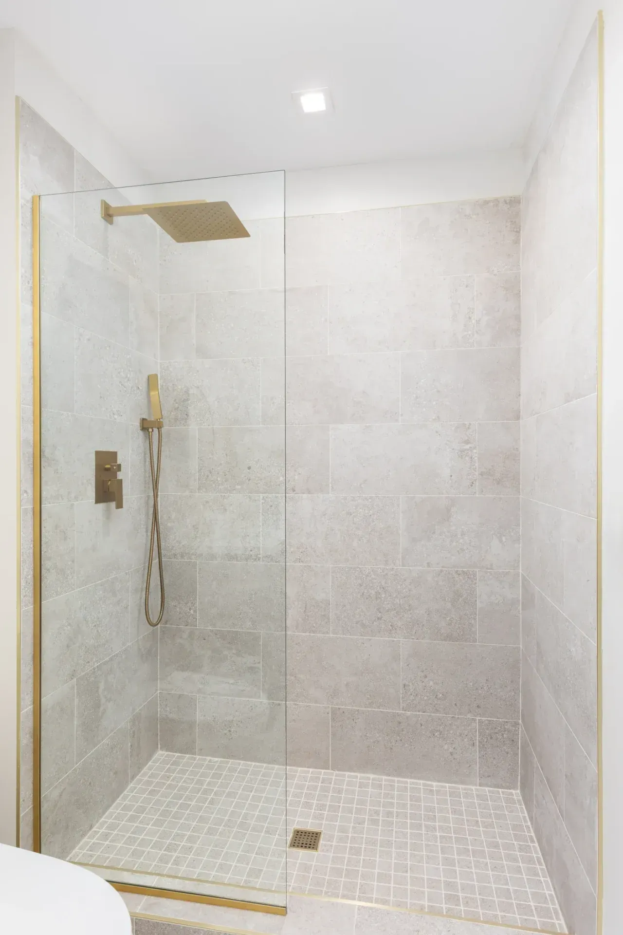 walk-in-shower-fort-smith-Twist & Spout